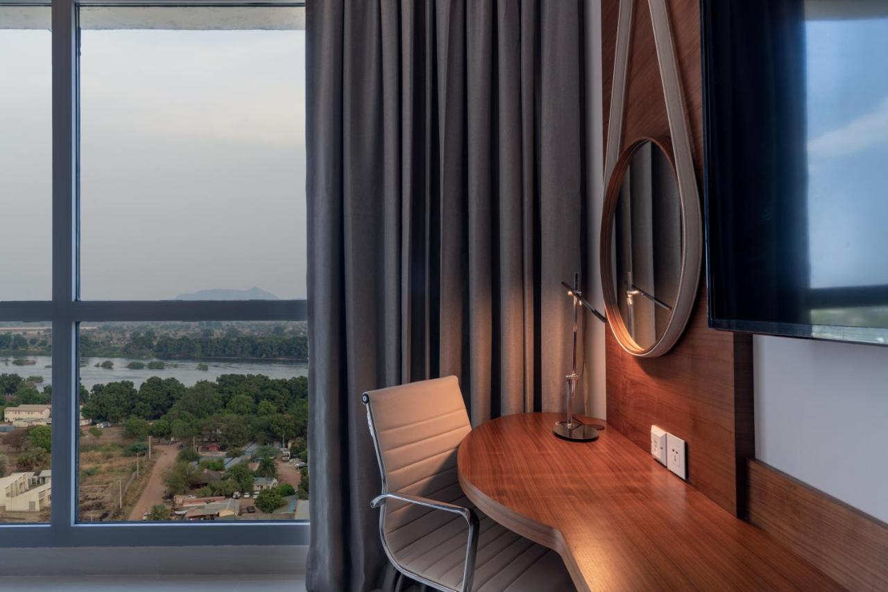 Radisson Blu Hotel, Djoeba Buitenkant foto