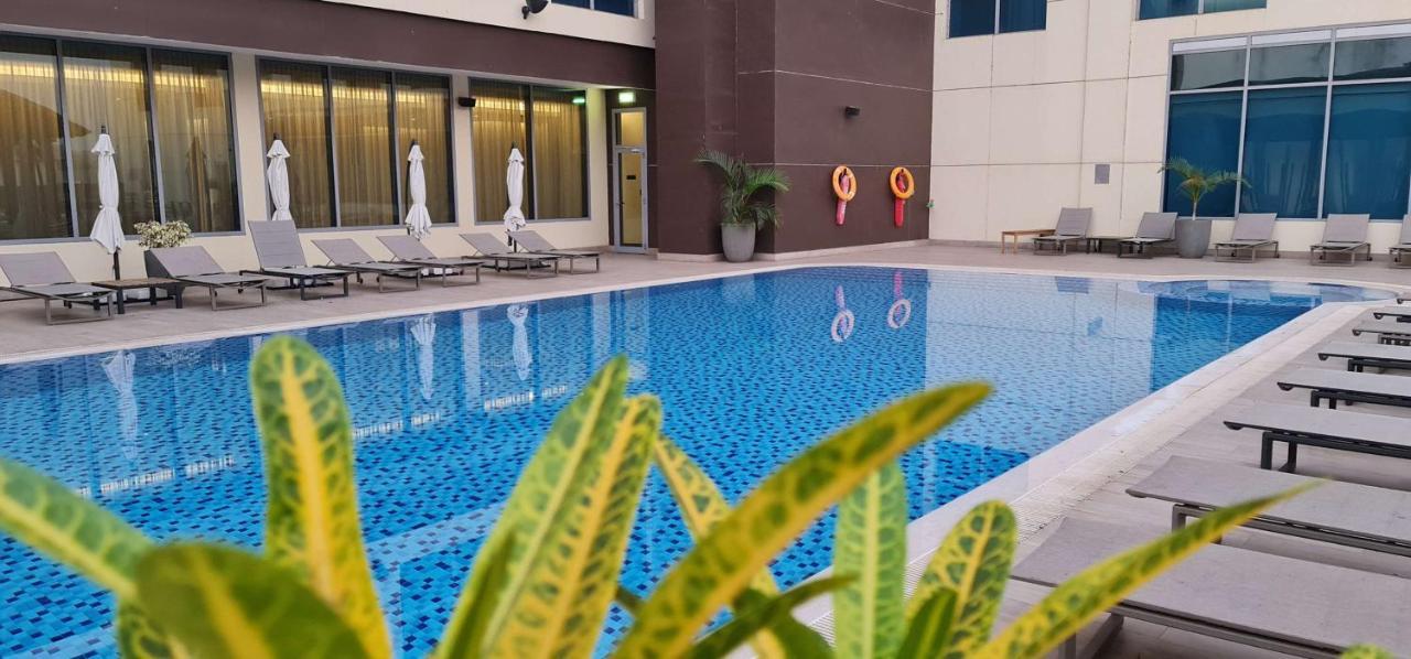 Radisson Blu Hotel, Djoeba Buitenkant foto